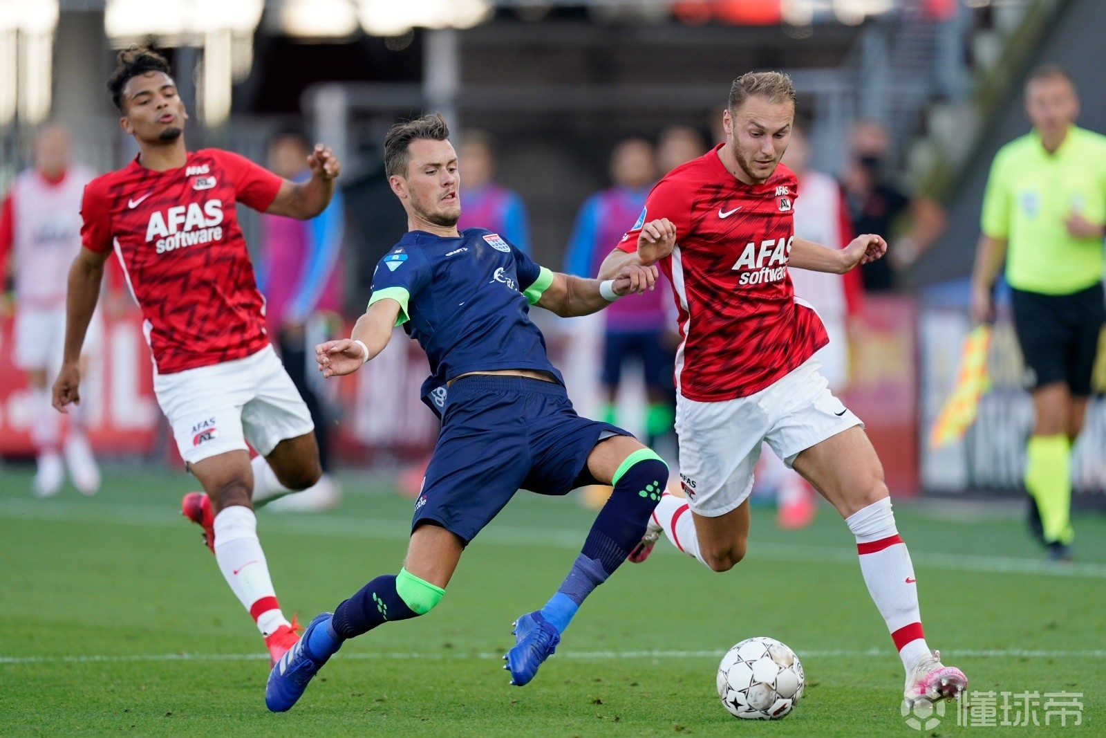 波特兰开拓者训练开放日；国际比赛日绝杀压哨引欢呼；荷甲在即；数据趋势出现新变化的简单介绍-九游体育