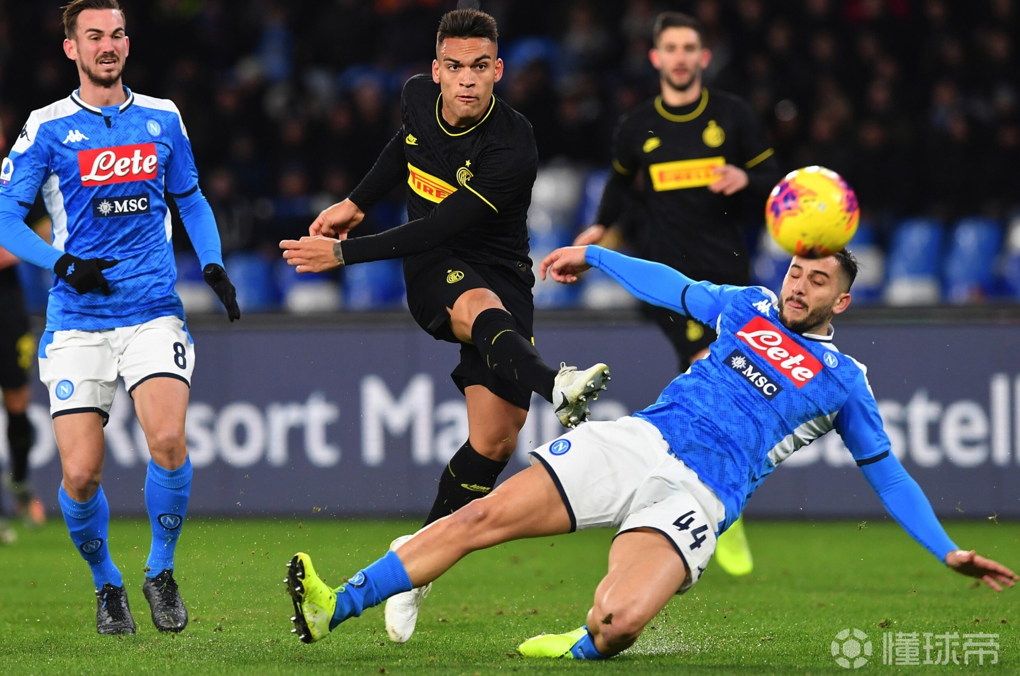 那不勒斯冲刺阶段官宣签约，志在意大利杯名次提升，更衣室稳定，纪律约束更严格的简单介绍-九游电竞