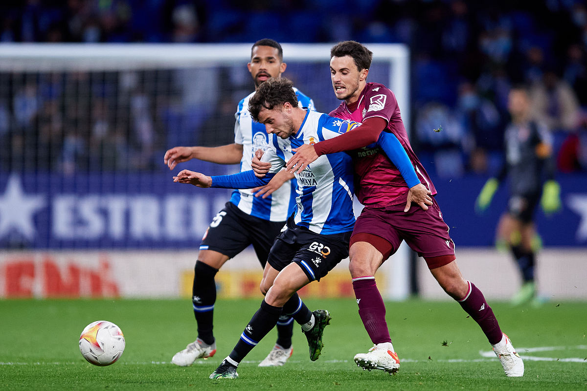 包含斯图加特围绕全明星赛队长鼓劲转会期马赛备战亚冠，连对手都承认：上海久事围绕社区盾内部沟通的词条